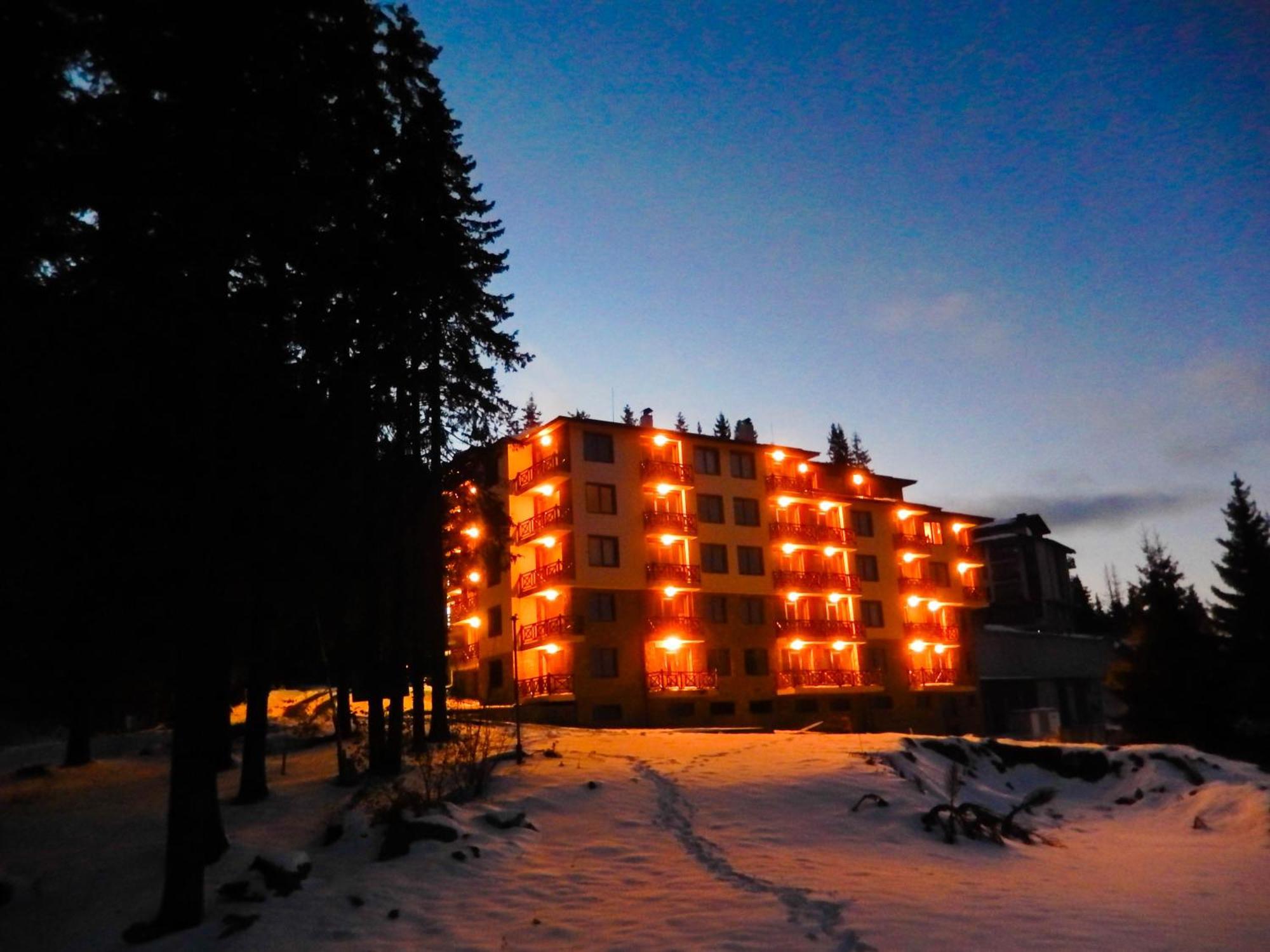 Aparthotel Pine Hills Pamporovo Esterno foto